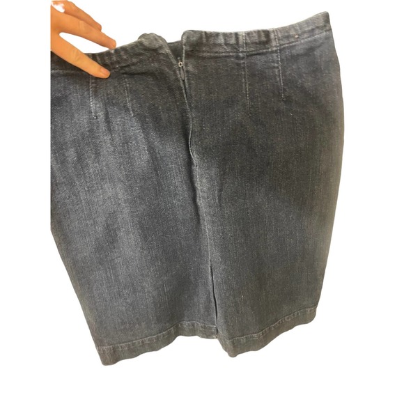Denim skirt -Womens - Picture 4 of 6